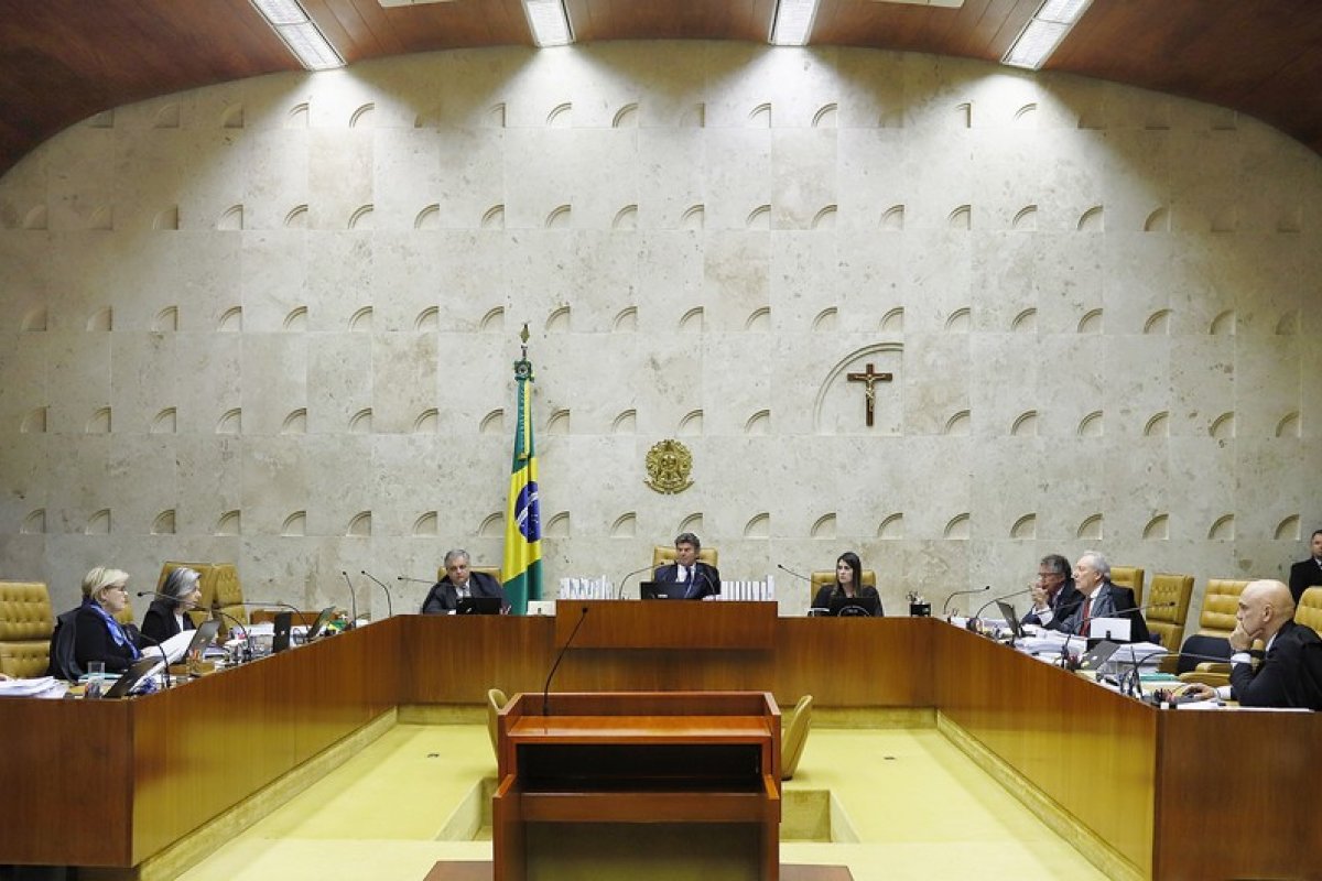 Julgamento no STF resulta em proibição da redução salarial de servidor