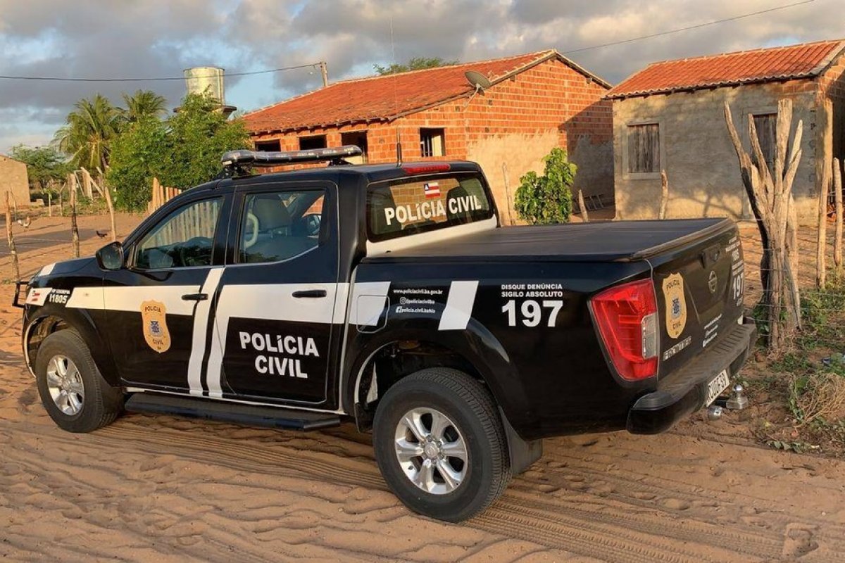 Polícia Civil cumpre cinco mandados de prisão contra roubo  qualificado e latrocínios em três cidades da Bahia 