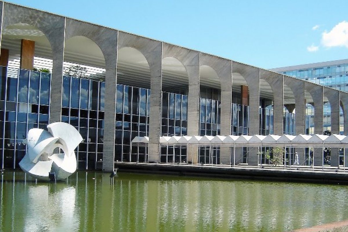 Embaixadas e consulados do Brasil gastaram R$ 1,3 bilhão em 2020