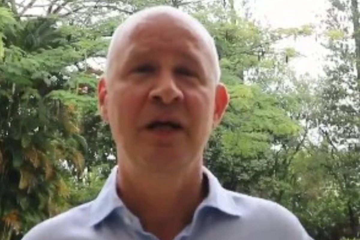 Embaixador britânico no Brasil, está com Covid-19