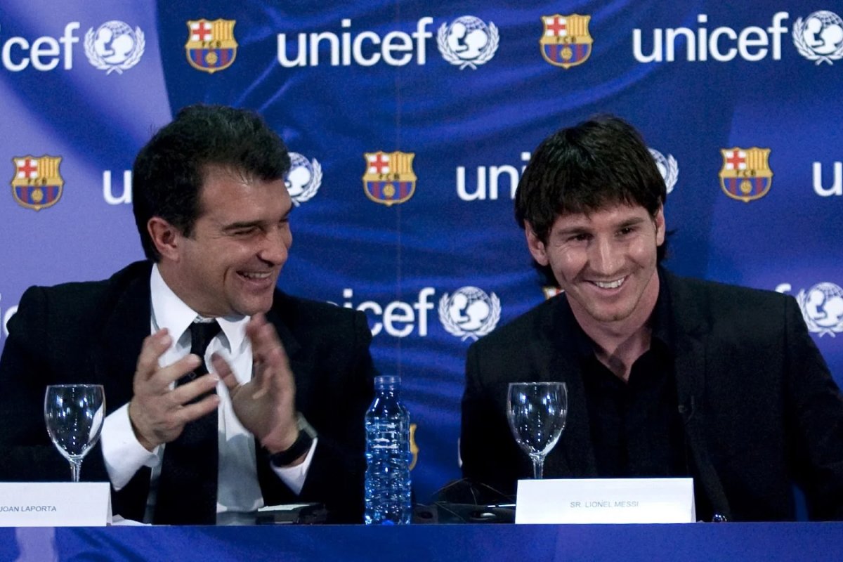 Joan Laporta é eleito para terceiro mandato como presidente do Barcelona