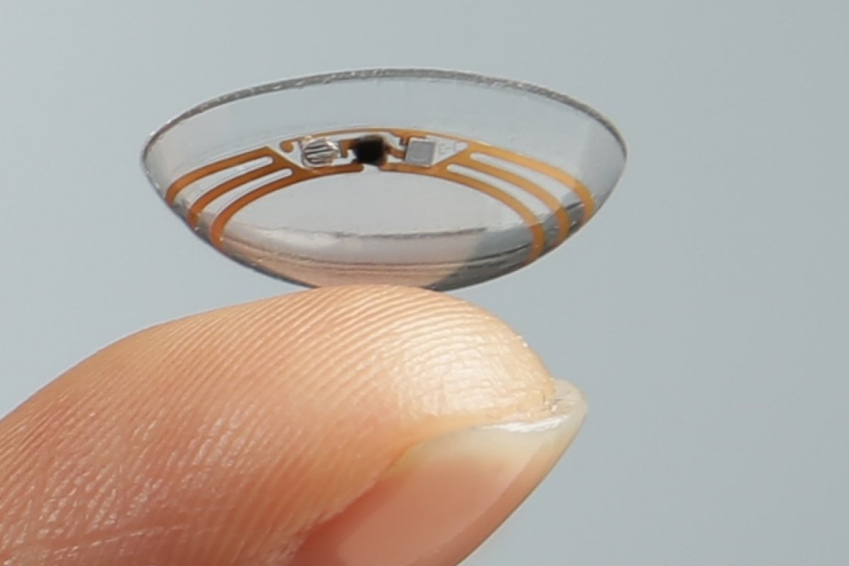 Lente de contato inteligente da Apple deve ser lançada em 2030, prevê analista