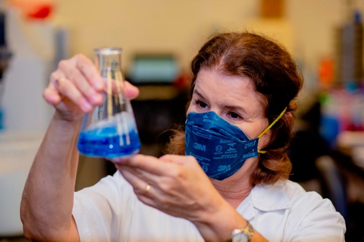 Mulheres comandam laboratório de indústria em Pernambuco
