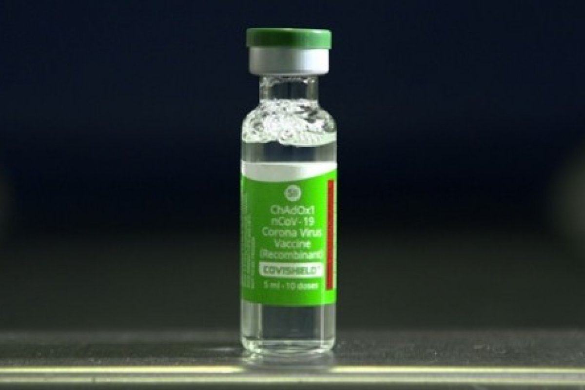 Áustria descarta lote de vacina da Oxford/AstraZeneca após morte de enfermeira