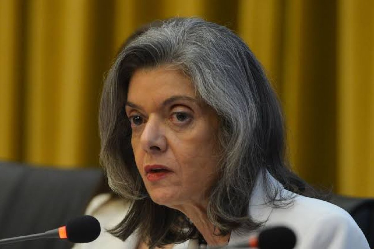 Carmem Lúcia diz que mortes por Covid-19 podiam ser evitadas com "solidariedade"