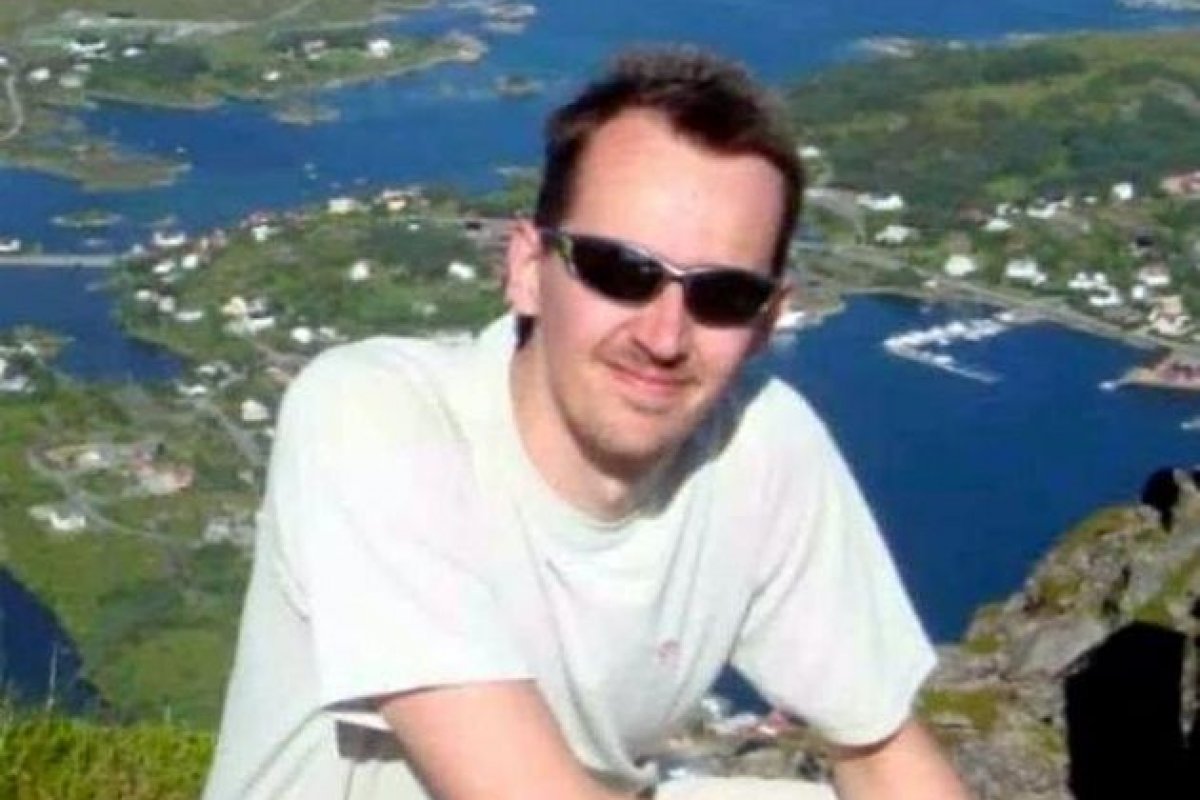 Investigação aponta que professor francês foi morto após falsa denúncia de aluna