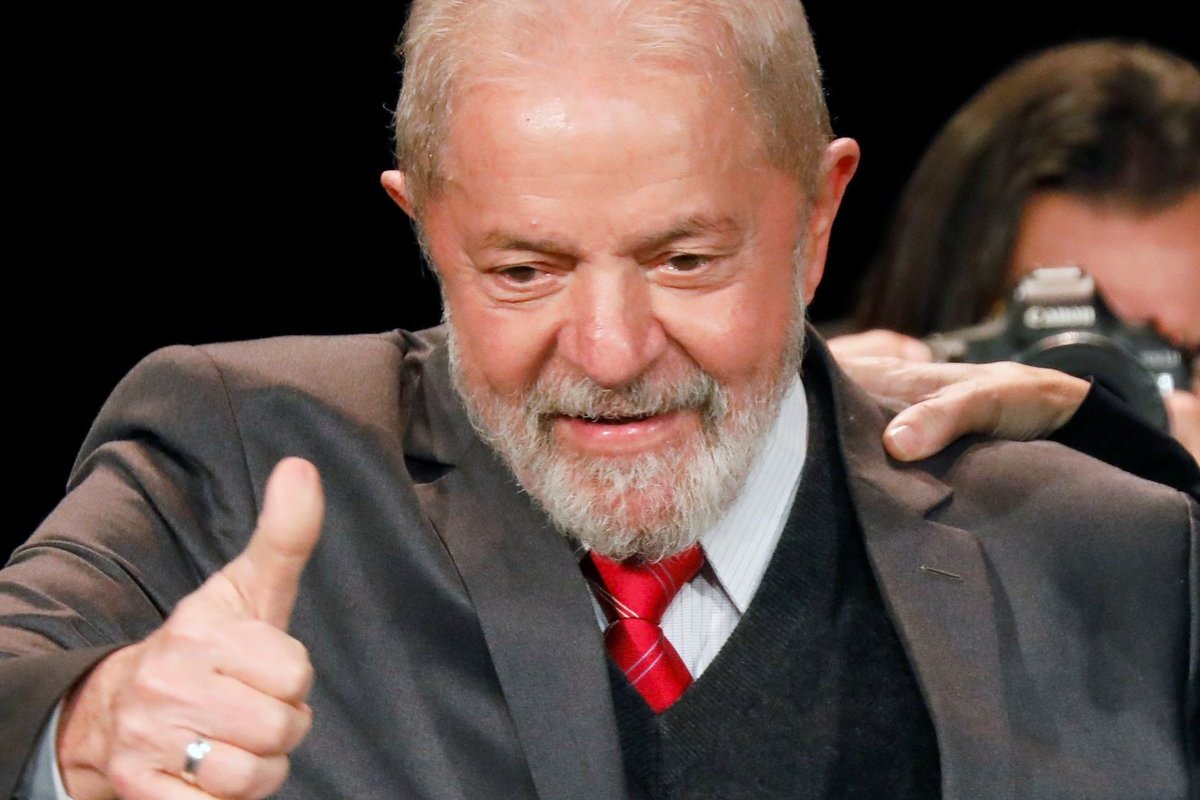 Lula elegível se torna assunto do dia nas redes