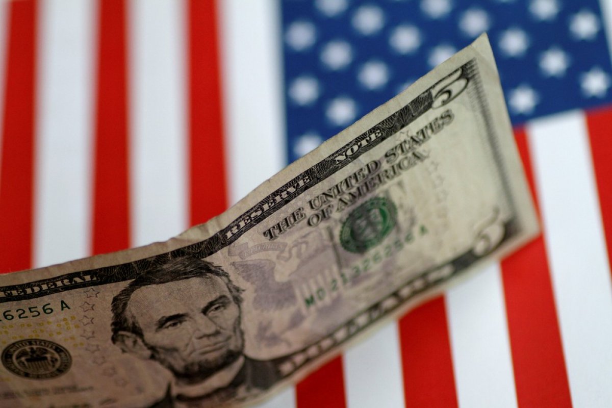 Após anulação de condenações de Lula, dólar sobe e fica perto dos R$ 6