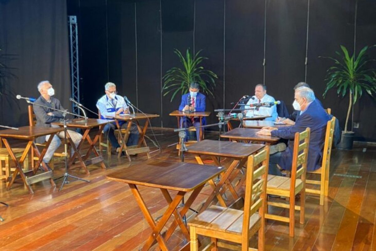 Presidente do Consórcio Nordeste cobra agilidade na produção nacional de vacinas