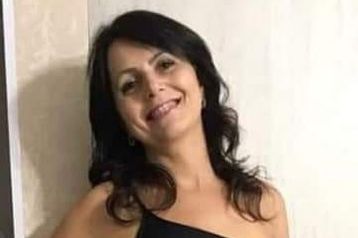 Caminhão arrasta moto por 30 km, matando mulher 