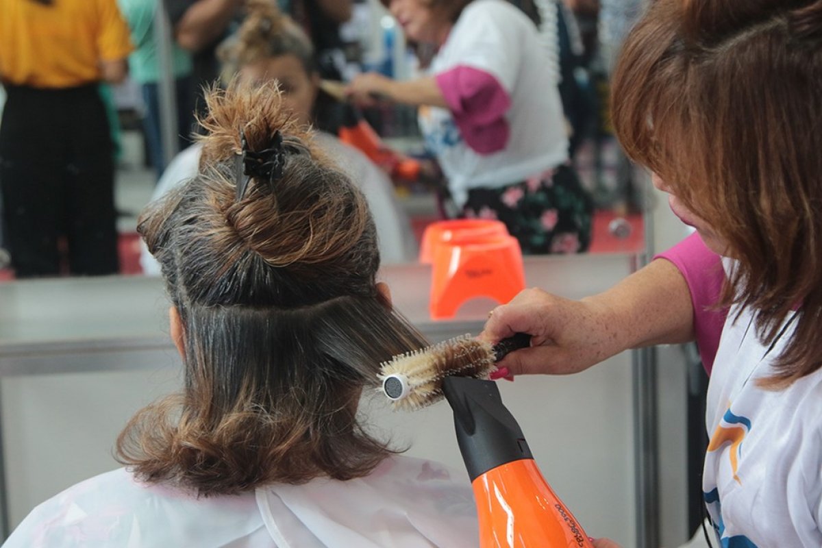 IGBE: serviços tem queda de 10% na Bahia