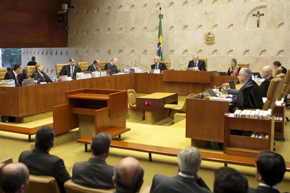 Mapeamento do ministério da Economia indica que 7 estados oferecem aumento ilegal para funcionários públicos 