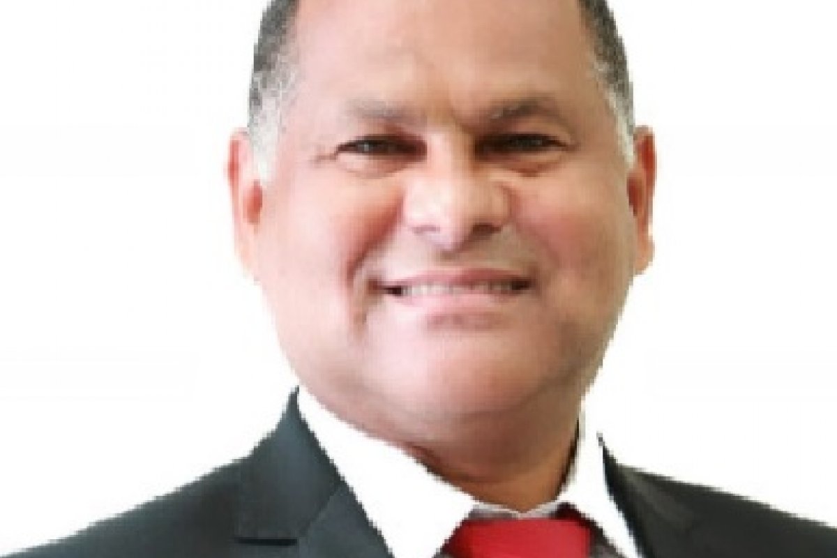 TCM denuncia prefeito por promoção pessoal