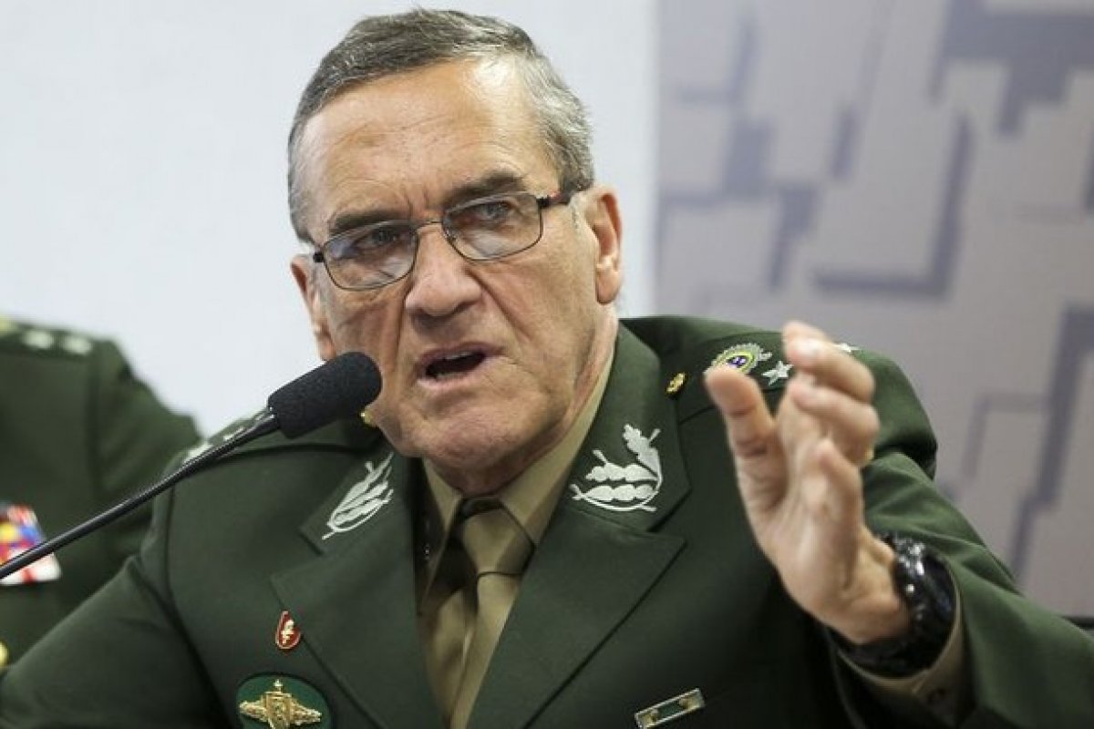 General Villas Boas contesta declarações de presidente francês