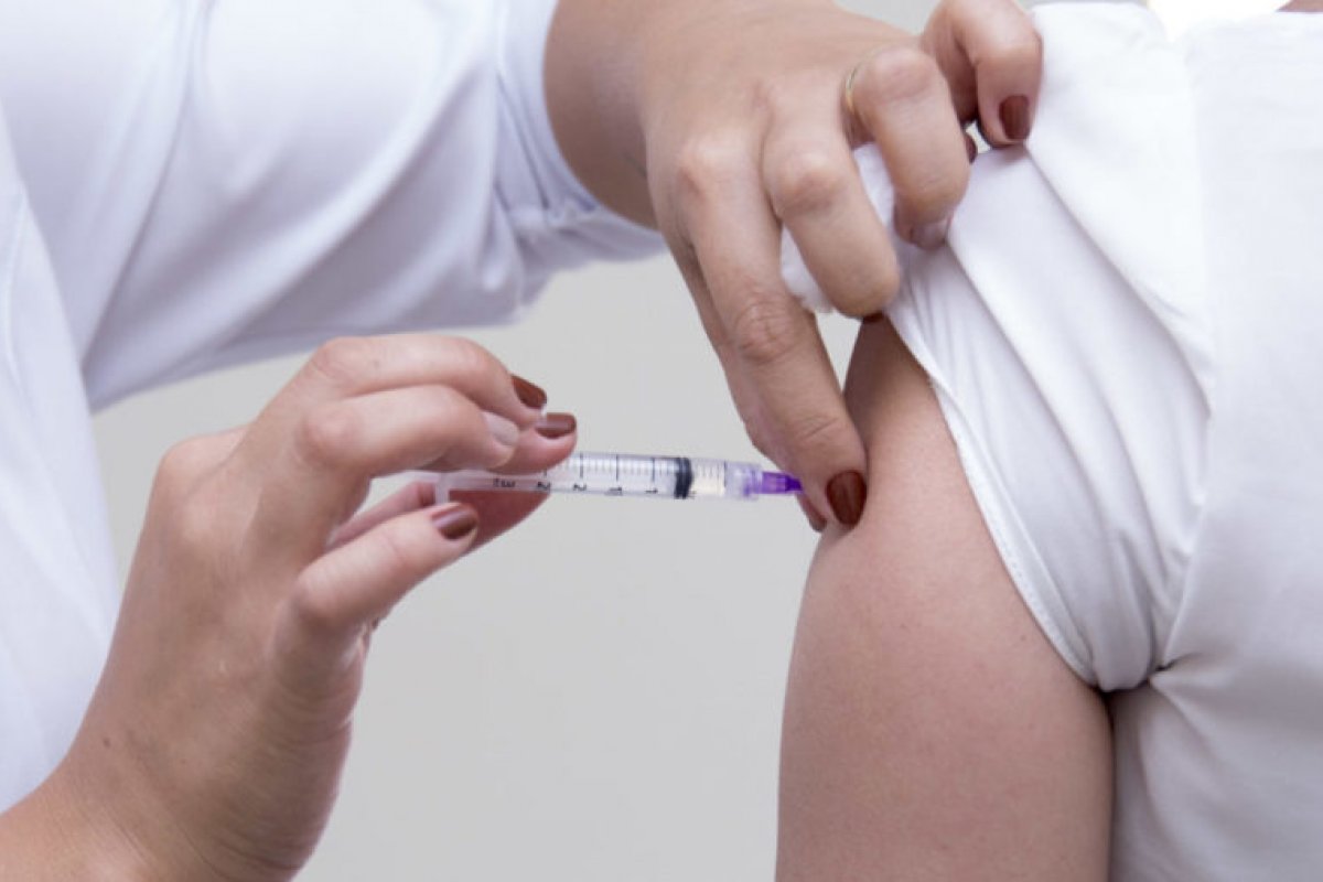 Mais 11 mil pessoas são vacinadas em segunda dose na Bahia
