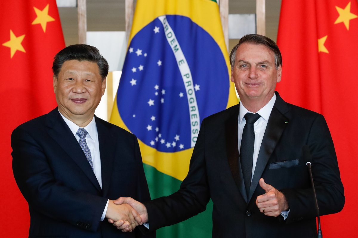 Em carta à China, Brasil cita risco de paralisação de vacinação contra Covid-19