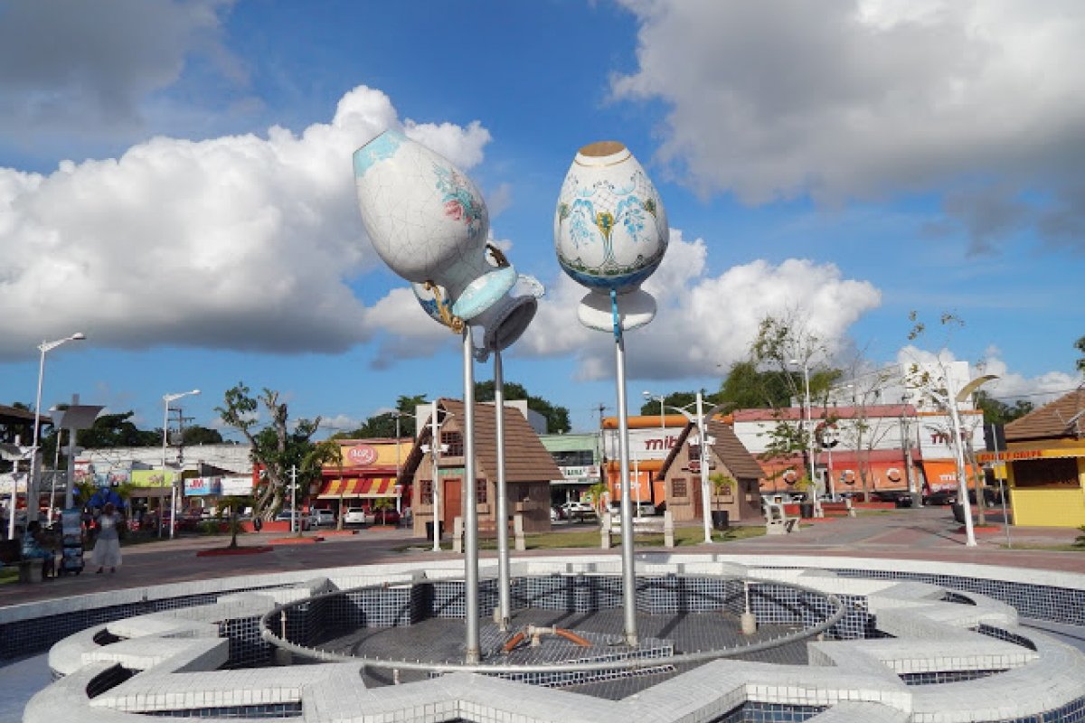 Carga de uísque avaliada em R$100 mil é roubada de depósito de supermercado na RMS