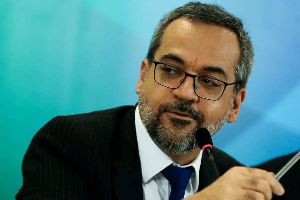 Funcionários do Banco Mundial pedem investigação de Weintraub por desinformação