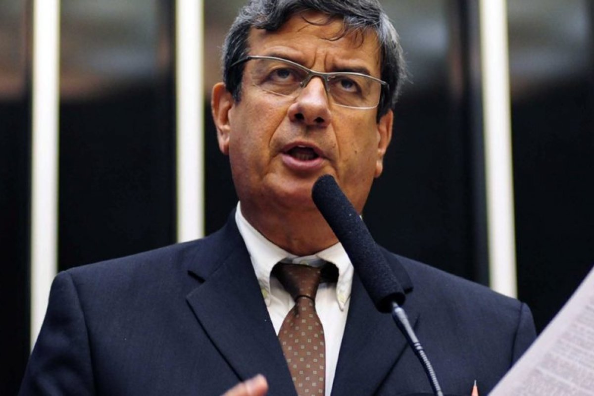 Colbert Martins entra com mandado de segurança contra o Governo da Bahia