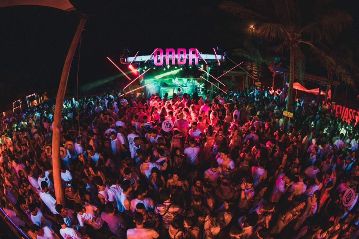 MCs Kekel e Leozinho fazem show em Salvador