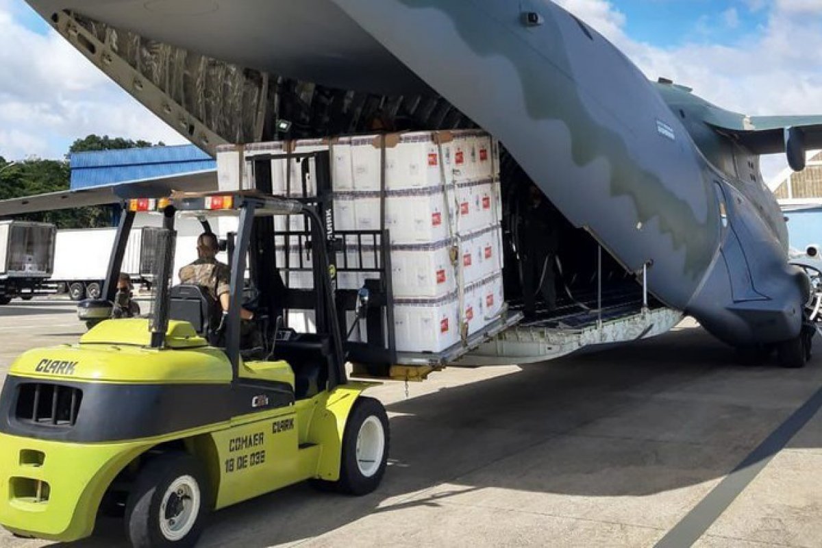 Governo Federal distribuirá 414 milhões de doses da vacina contra a Covid-19 em 2021