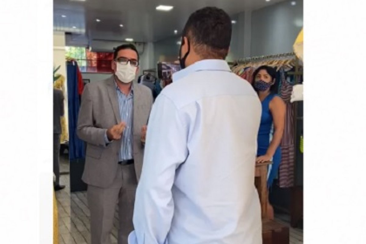 Vídeo: vereador denuncia que fiscalização de Lauro tentou fechar lojas que funcionavam por delivery