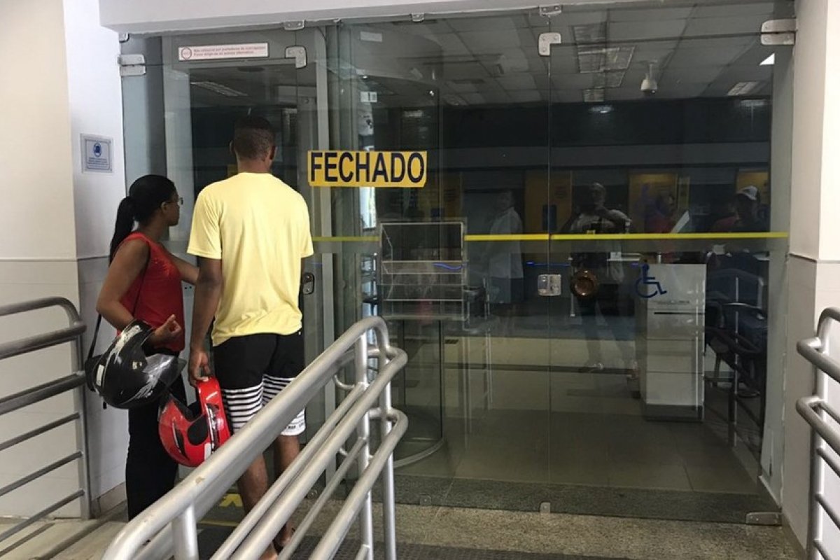 Bancos vão fechar 30% das agências em três anos para manter rentabilidade