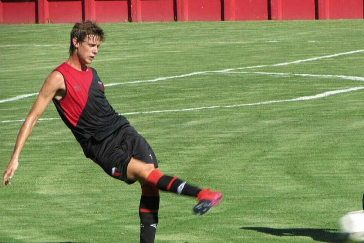 Bahia anuncia contratação do zagueiro Gérman Conti com música de Saulo