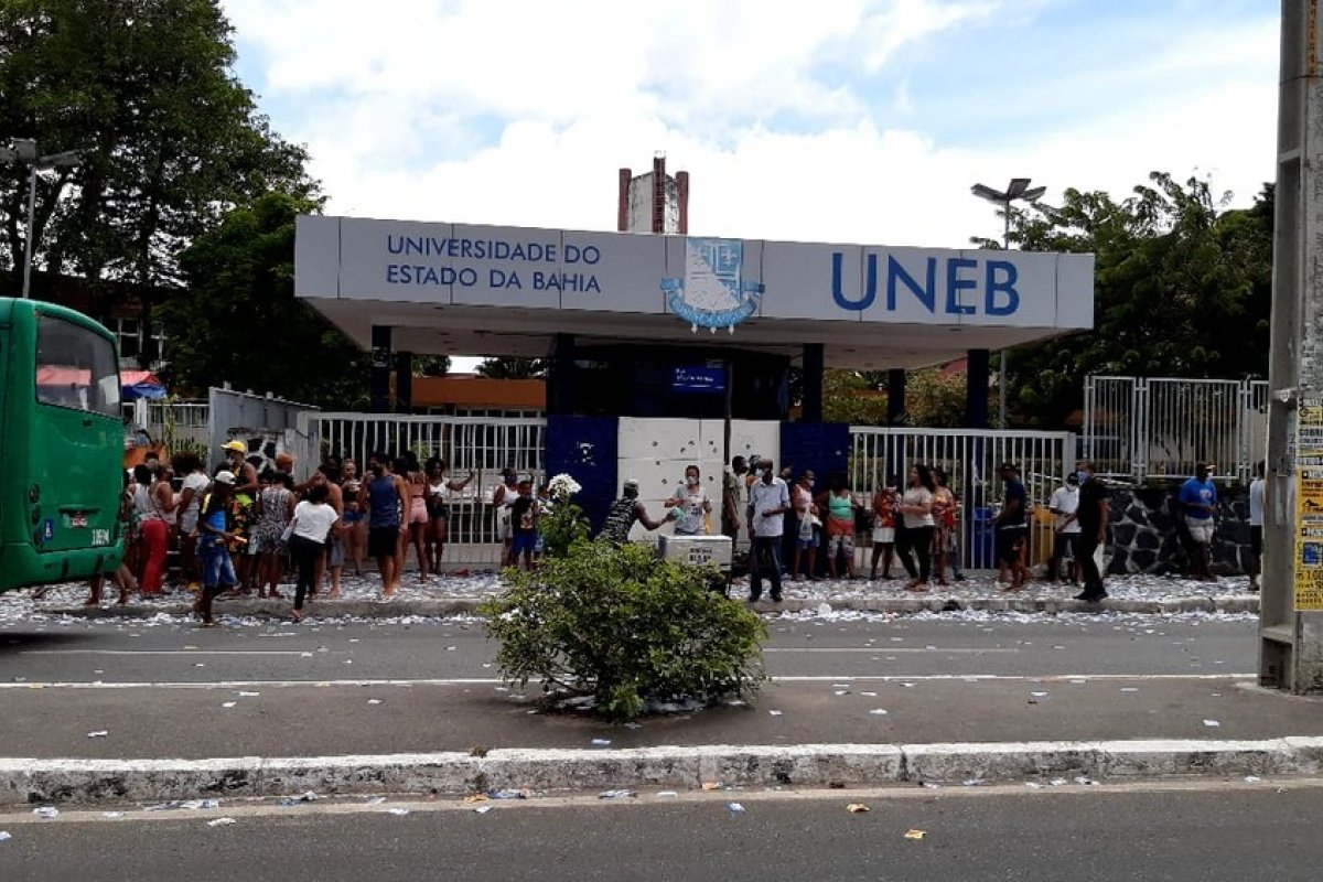 Decreto cria programa de apoio para universidades revalidarem diplomas de Medicina