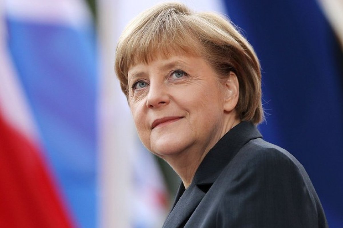 Partido de Angela Merkel sofre derrotas que podem prejudicar planos de permanência no poder 