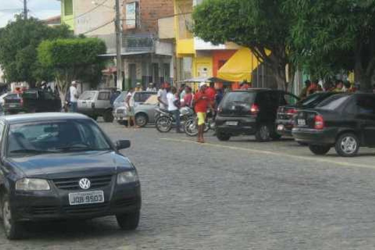 Policial militar é morto a tiros durante festa de criança em Teofilândia