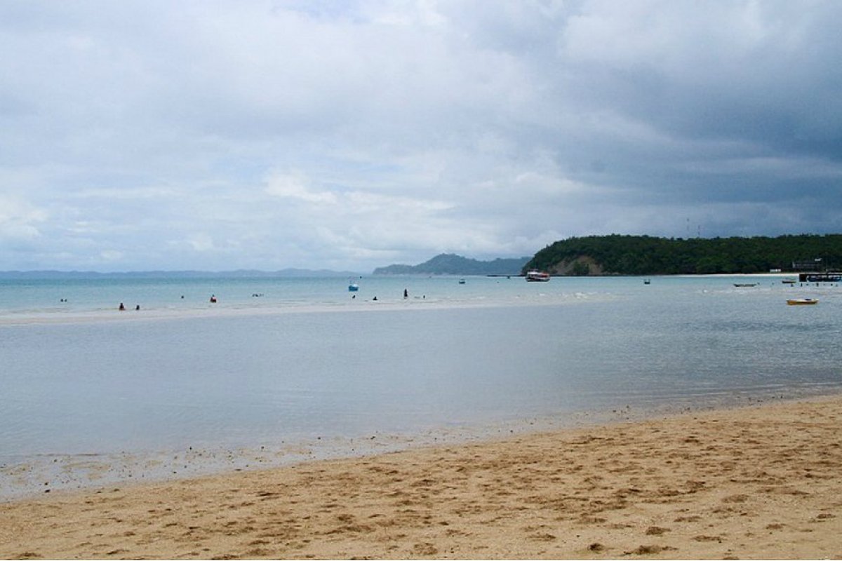 28 praias estão impróprias pra banho neste fim de semana no litoral baiano