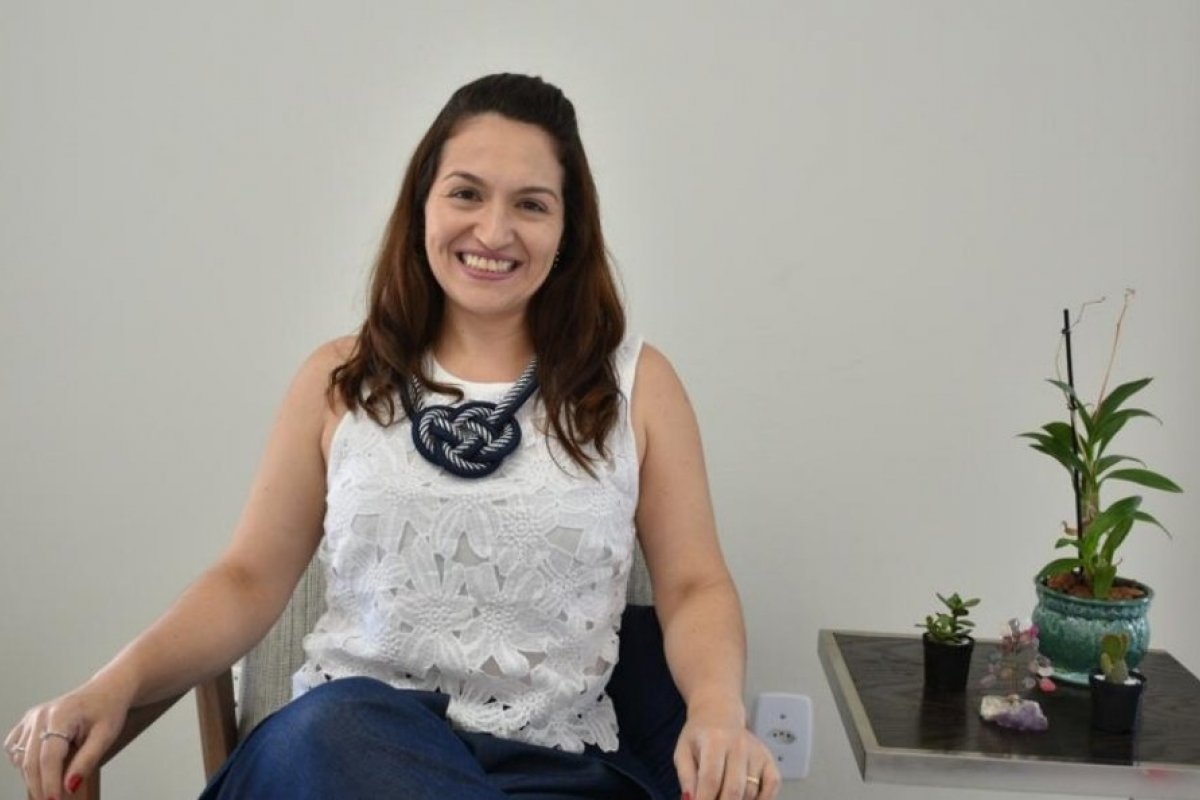 Psicóloga e atriz promove bate-papo online sobre a morte, o luto e a arte