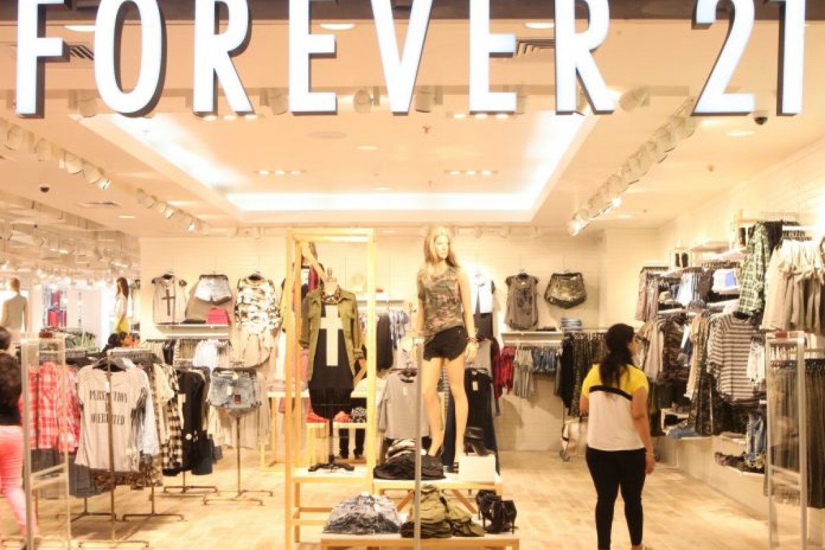 Justiça determina fechamento da loja 'Forever 21' em shopping por inadimplência