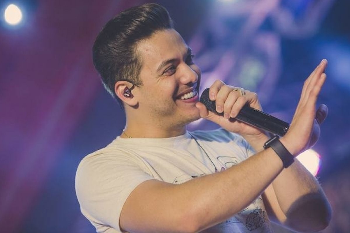 Pastor faz Safadão desistir da aposentadoria