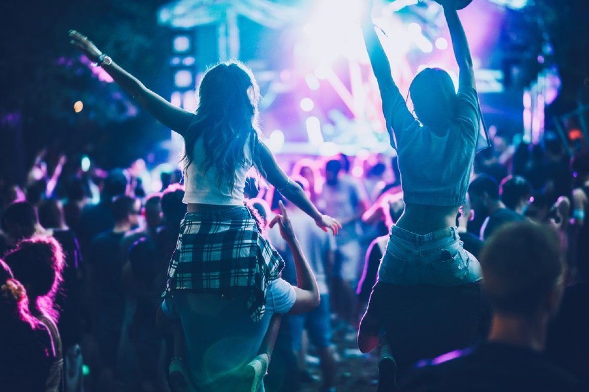 Com shows adiados, empresas devem oferecer nova data ou crédito ao consumidor