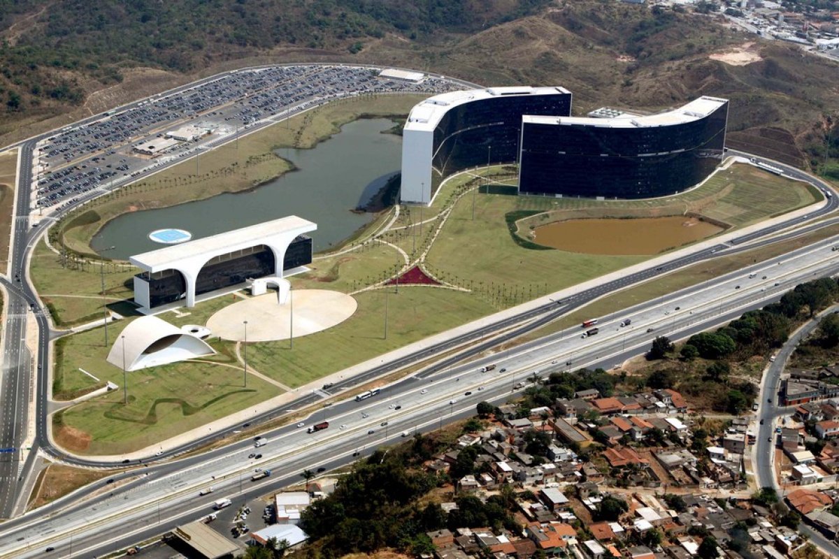 FPF e CBF não incluem o governador Zema ao tentar articular jogos em MG