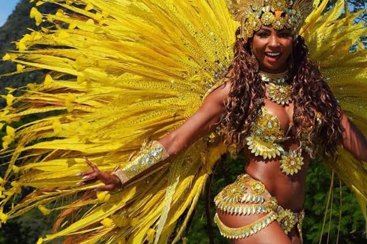 Musa de escola de samba carioca é encontrada sem vida no banheiro de sua casa