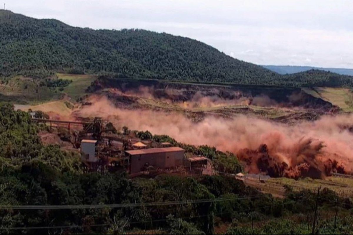 Proximidade do período chuvoso faz bombeiros mudarem estratégias de busca em Brumadinho
