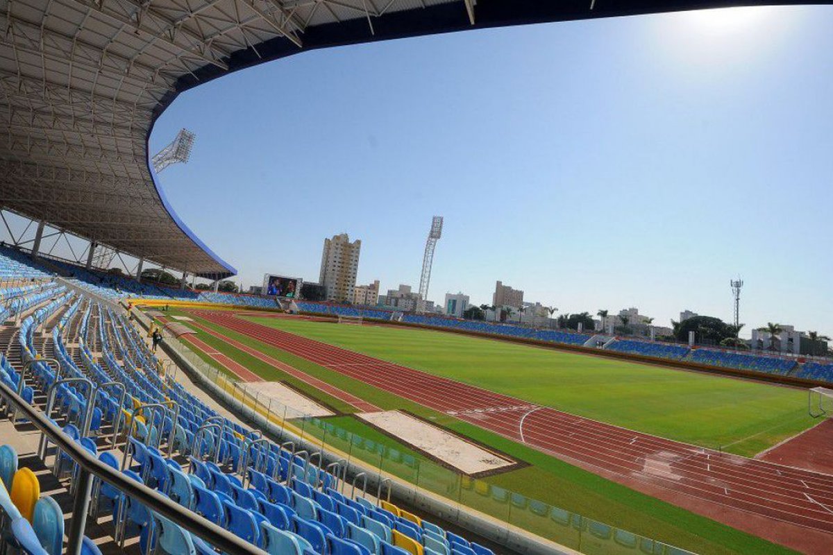 Federação de Futebol decide paralisar Campeonato Goiano por 14 dias
