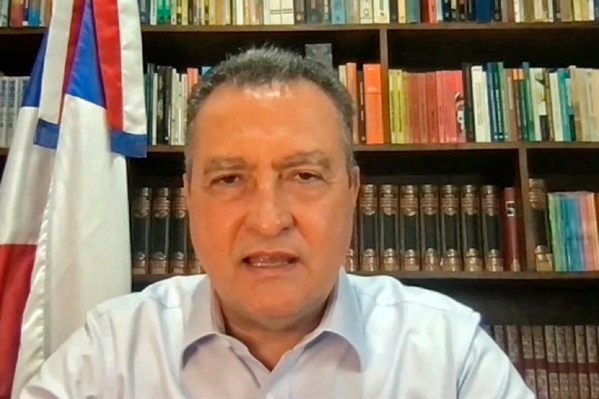 'Pode escolher ser atendido ou ser sepultado', dispara Rui sobre obrigatoriedade da vacinação