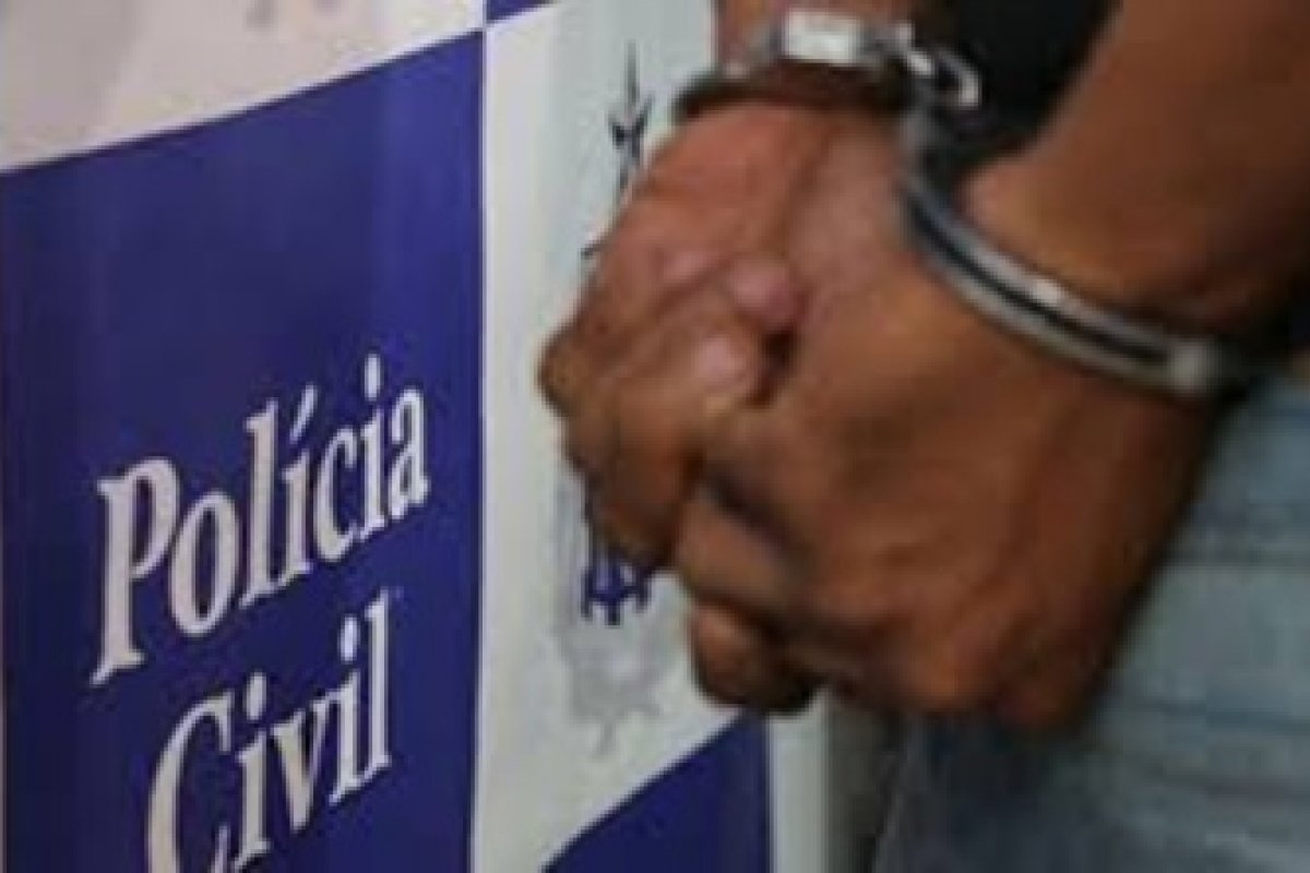 Suspeito de estuprar enteada de 13 anos tem mandado de prisão cumprido em Itaberaba