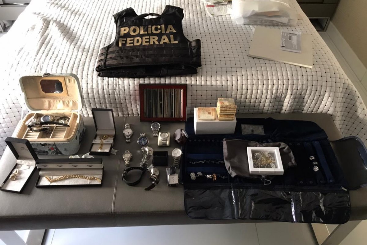 PF deflagra operação de combate a desvio de recursos públicos da Educação em Barreiras, no oeste da Bahia