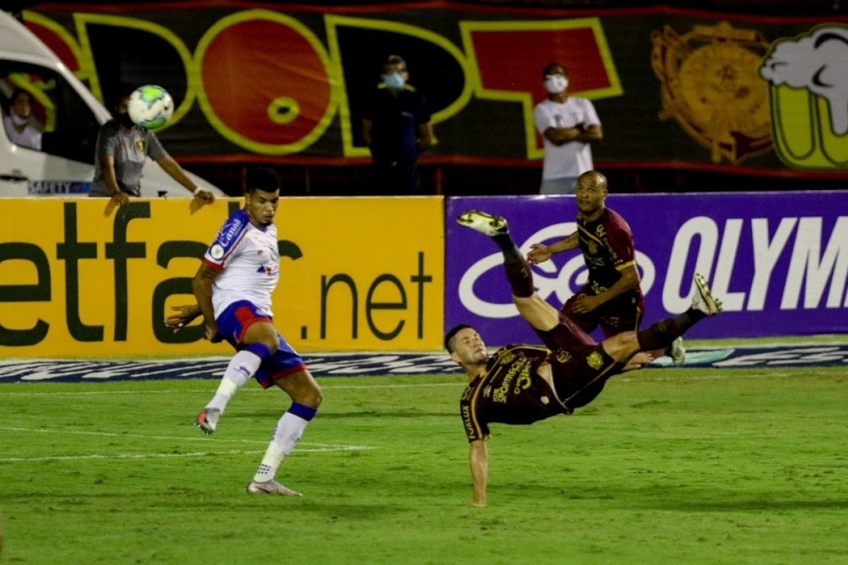 Bahia enfrenta o Sport após dois meses da última derrota decisiva na luta contra o rebaixamento