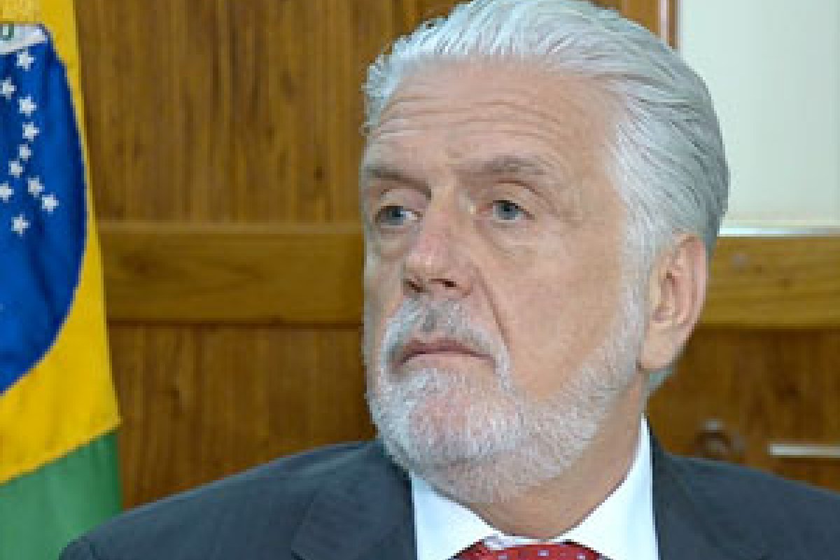 Juíza autorizou busca de documentos contra senador com foro especial