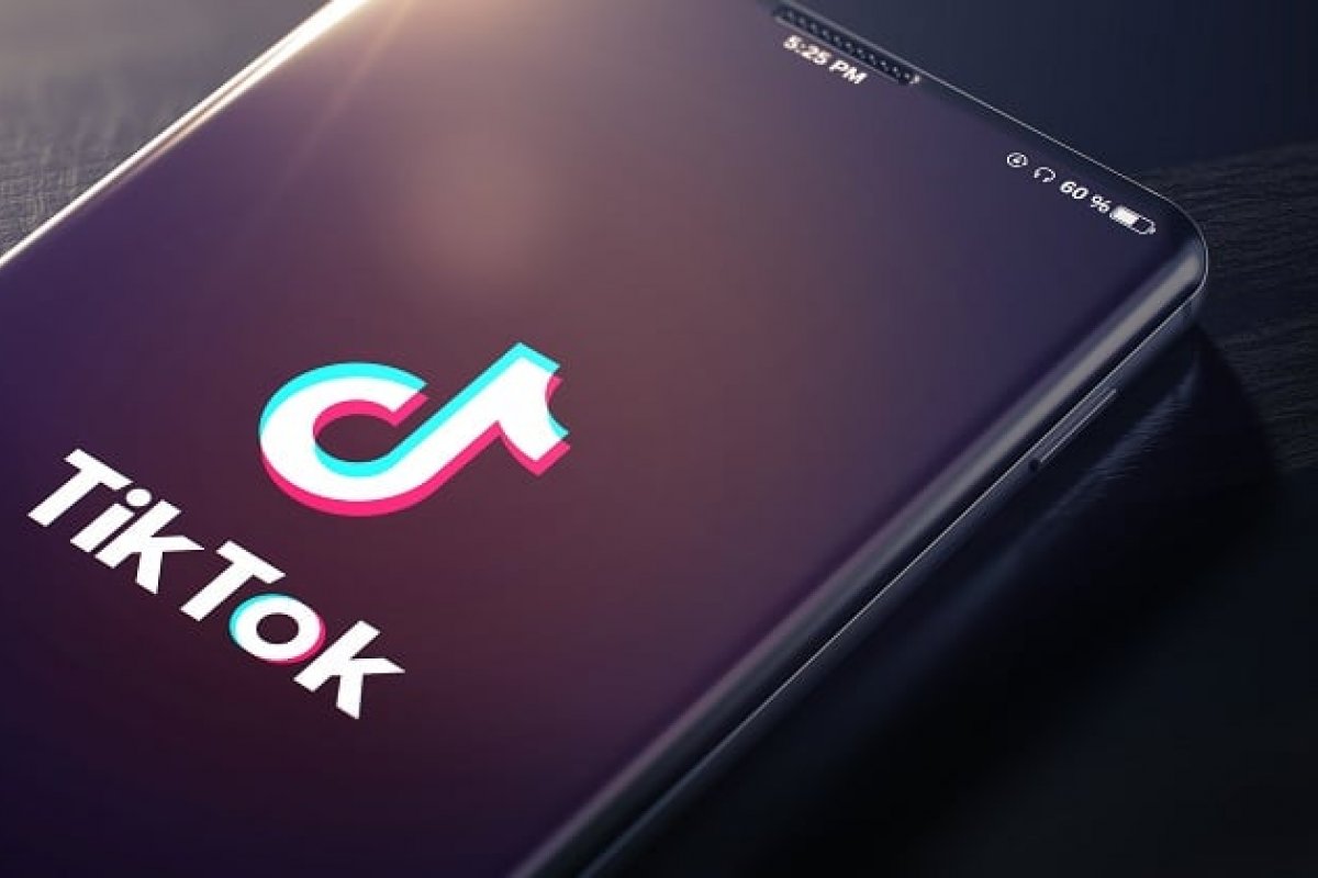 TikTok vai tornar anúncios personalizados obrigatórios em abril