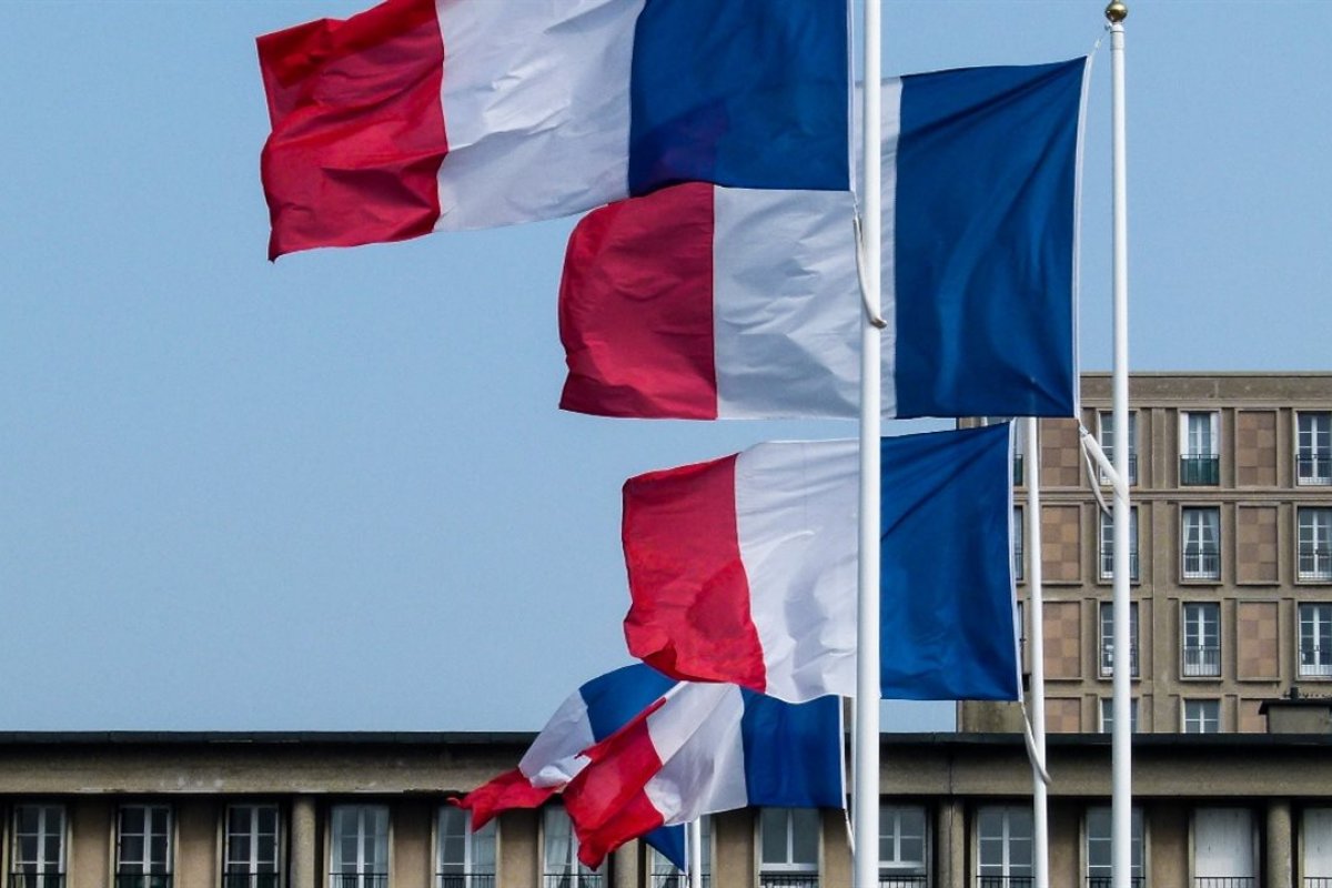 França inicia lockdown de um mês nesta sexta-feira (19)