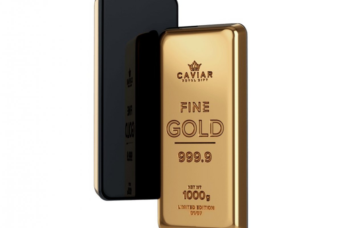 Empresa russa desenvolve iPhone 12 e Galaxy S21 acoplados a barras de ouro