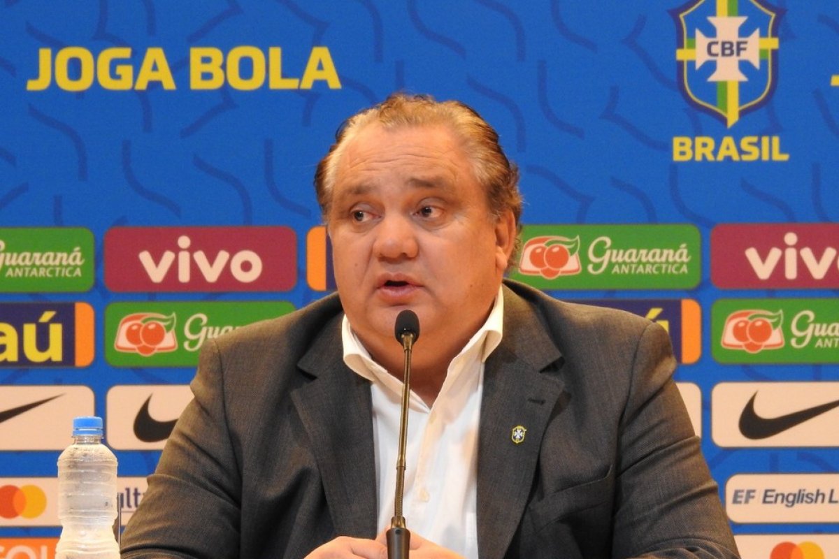 Coordenador da seleção brasileira é intubado após piora por covid-19