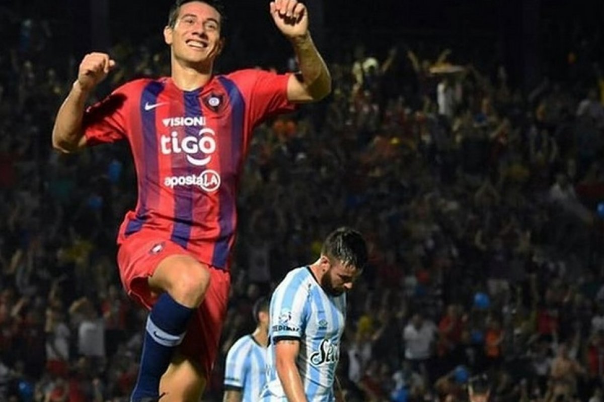 Bahia encaminha acerto para contratação do paraguaio Óscar Ruiz